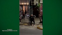 Racismo em Buenos Aires: torcedores do River Plate imitam macaco na chegada de ônibus do Fluminense