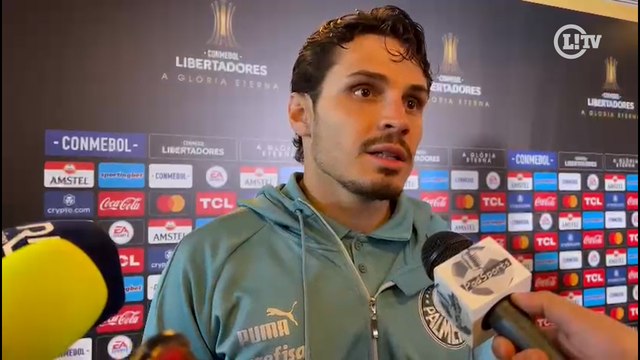 Veiga revela conversa no intervalo e destaca ‘atmosfera’ da torcida do Palmeiras para virada na Libertadores
