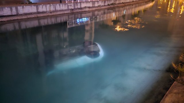 Adana'da otomobil sulama kanalına uçtu: 3 yaralı