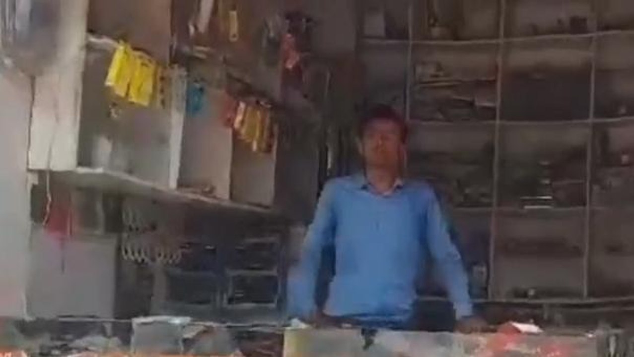 समस्तीपुर: दिनदहाड़े दुकान का ताला तोड़कर नगदी समेत सामान की हुई लूट, पुलिस में शिकायत दर्ज