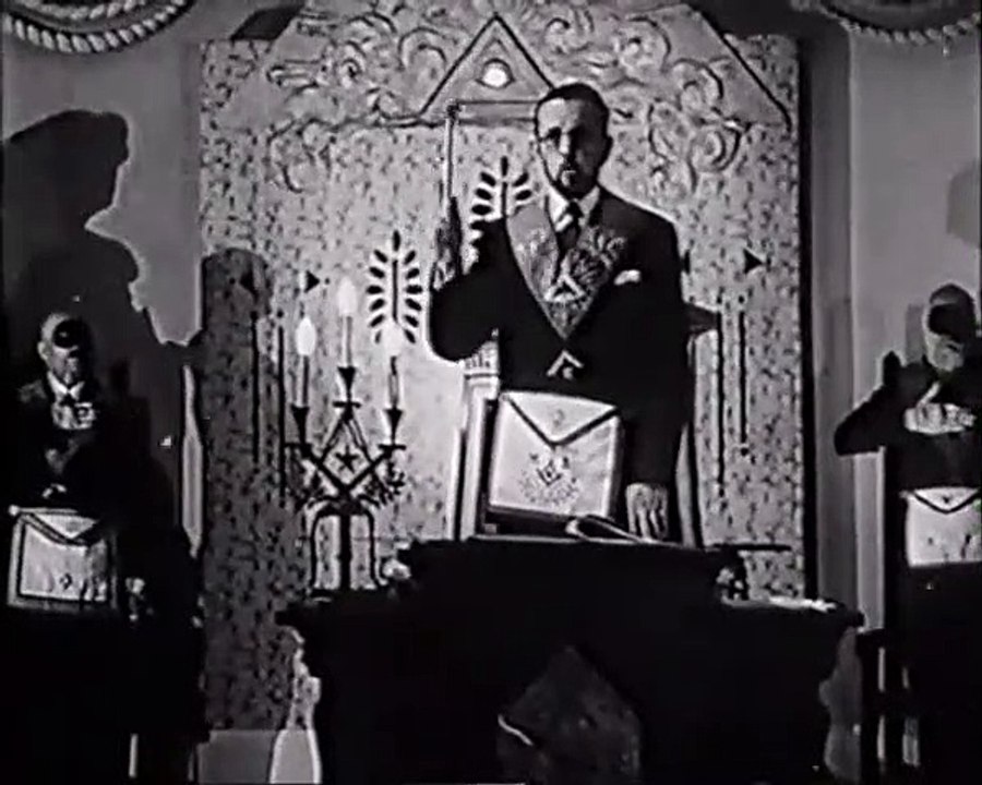 Масоны и масонство - Видео о масонах, и мировом господстве масонов - исторически старое, но в остальном достоверно правдивое 1942 французское видео на русском языке о мировом господстве масонов, и в частности о господстве масонства .MP4