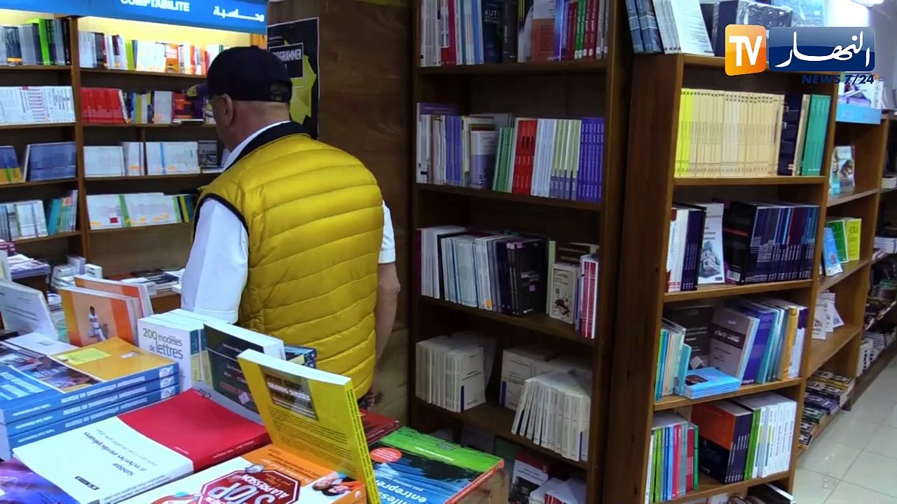 الطيارة الصفراء.. نجيب لعرابة يروي قصص الثورة الجزائرية من خلال روايته