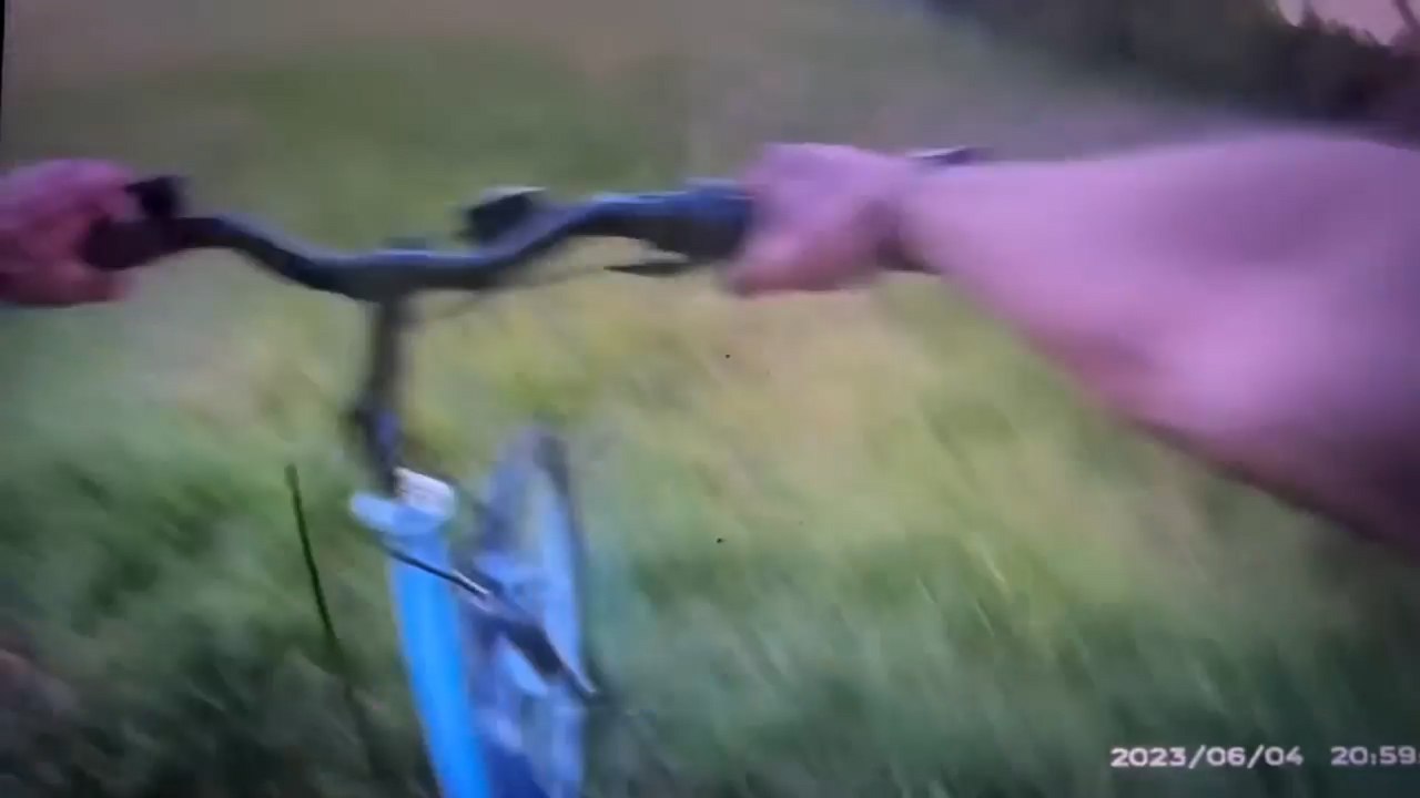 Watch: Dramatic moment quick-thinking police officer chases suspected drug dealer on bike they abandoned seconds earlier