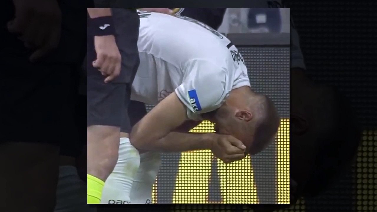 Cenk Tosun sakatlandı mı? Cenk Tosun neden ağladı? Cenk Tosun'dan kötü haber!