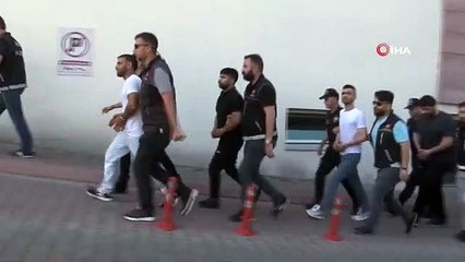 Des personnes cachant de la drogue dans leur estomac à Kayseri ont été renvoyées au palais de justice