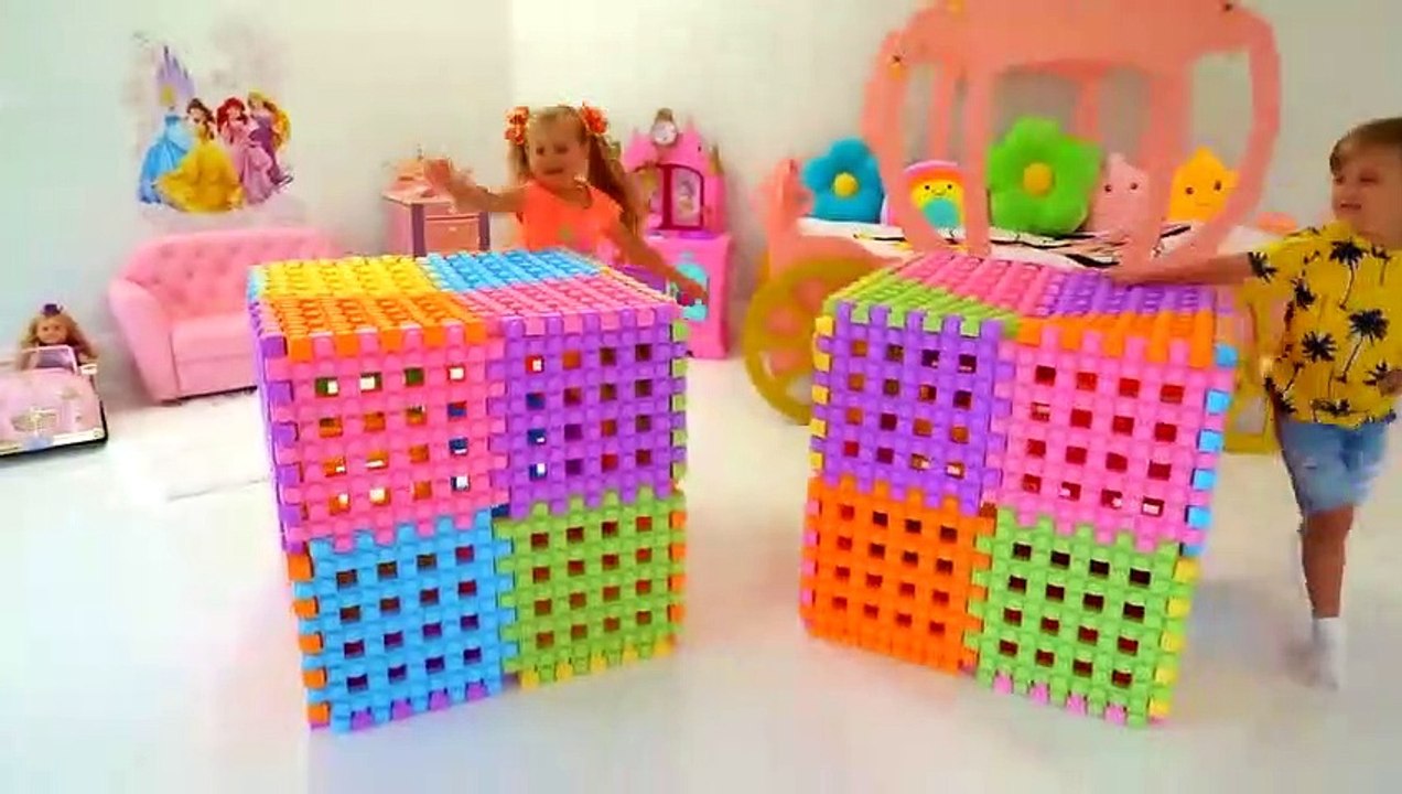 Diana and Roma Pretend Play with Toy Blocks Playing
