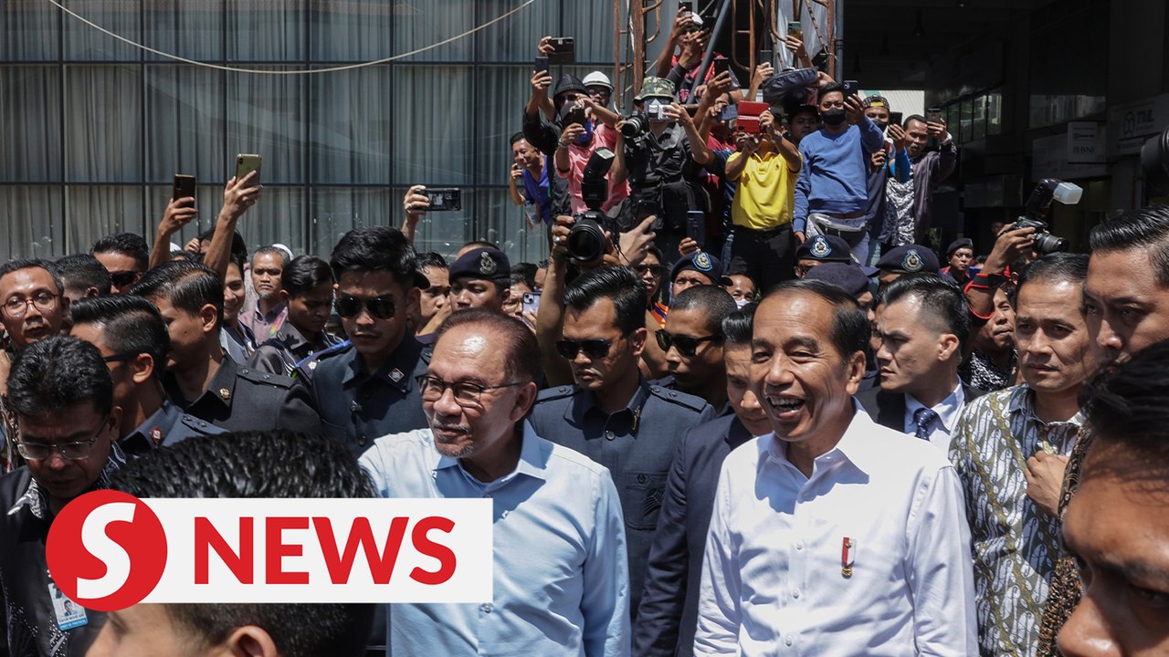 Rockstar welcome for Jokowi at KL's Pasar Chow Kit