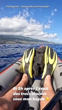 La Réunion : Un kayakiste croise des baleines qui nagent avec des dauphins