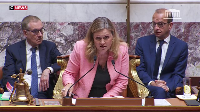 «Moi, on m'a appris à dire bonjour » : Yaël-Braun Pivet s'en prend à la député LFI Clémentine Autain à l'Assemblée nationale