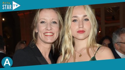 Alexandra Lamy enceinte et au bord de l'accouchement : rares images dévoilées