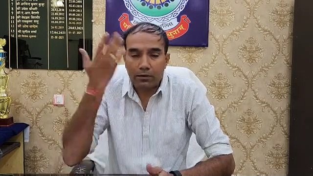 धारदार हथियार से युवक की हत्या, फिर पत्थर बांधकर कुएं में फेंक दी लाश, दीवार पर मिले खून के छींटे