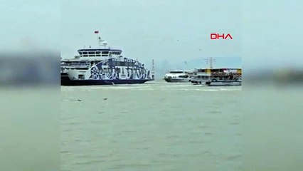 İZDENİZ Filosuna Ait Feribot Karaya Oturdu