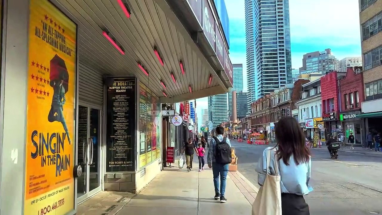 Toronto Walking Tour - Best Yonge Street Walking Tour [4K Ultra HDR_60fps]