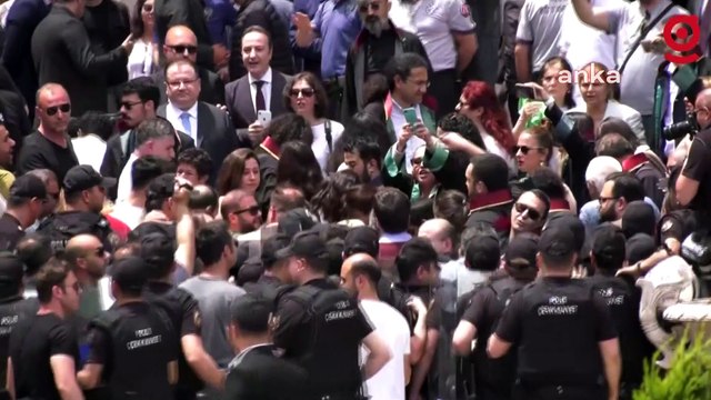 Can Atalay için açıklama yapmak isteyen avukatlara polis müdahalesi