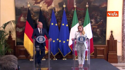 Meloni: "Offrire alternative a chi scappa, difendere il diritto a non migrare"