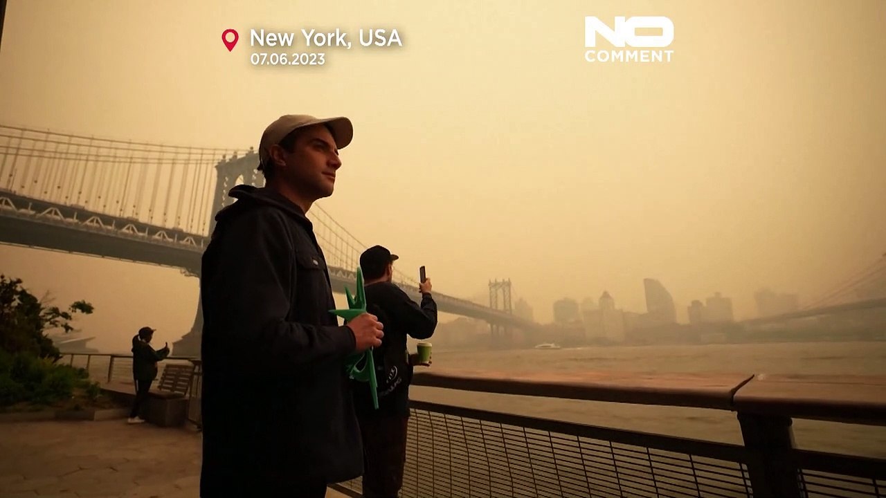Mars oder manhattan? new york in rauch von waldbränden gehüllt