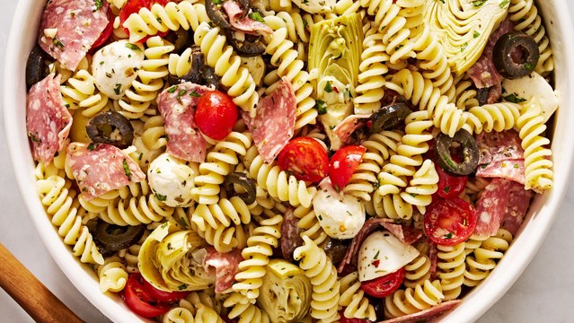 PSA: This Loaded Italian Pasta Salad Is Better Than Any Creamy Version