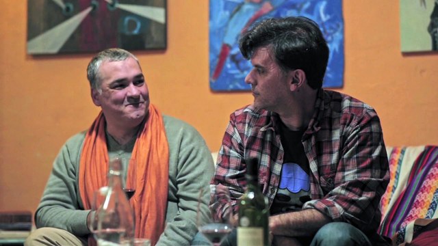 Amores pendientes - Trailer