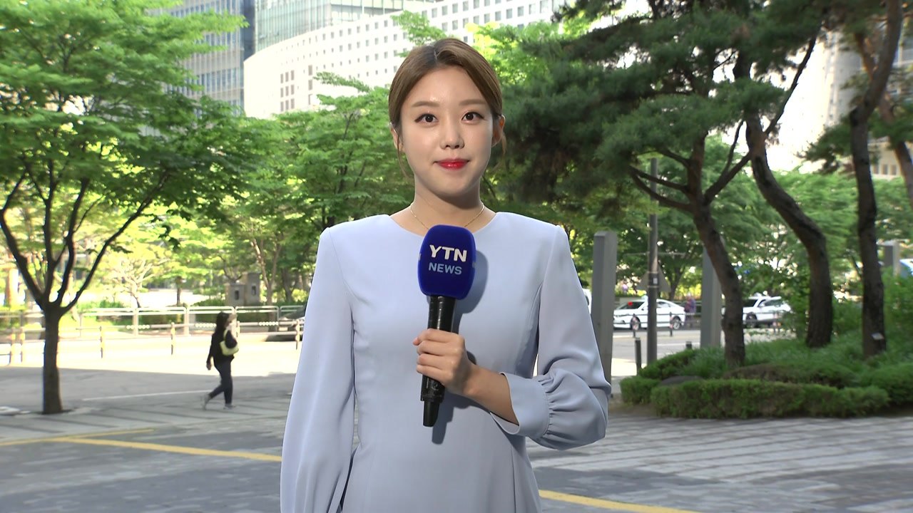 [날씨] 전국 구름 많고 30℃ 여름 더위...오후 영남 소나기 / YTN