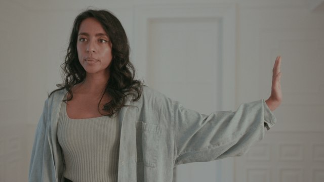 Stretch your texting hand with this one minute exercise