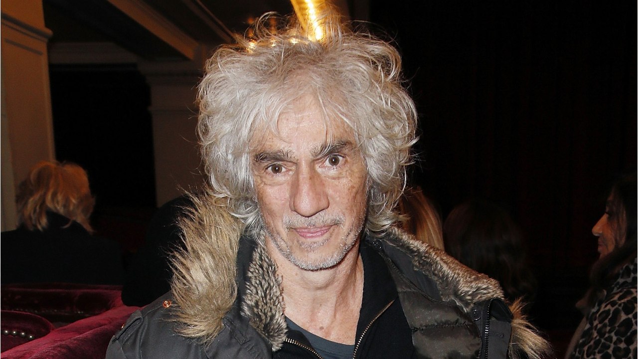 GALA VIDÉO - Louis Bertignac bouleversé après sa rupture avec la mère de ses filles : “Je ne méritais pas ça”