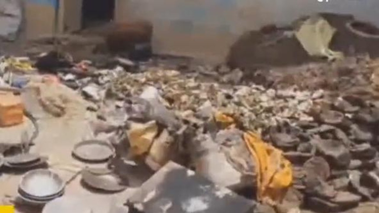 ललितपुर: अज्ञात कारणों के चलते मकान में लगी आग, गृहस्थी का सामान जलकर हुआ ऱाख