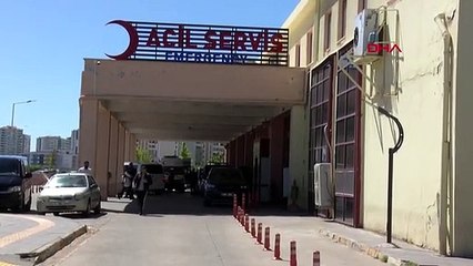 ANNESİNE ŞİDDET UYGULAYAN BABASINI TABANCAYLA VURDU