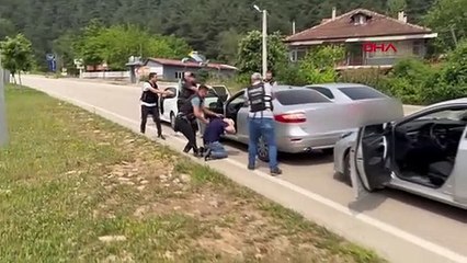 NARKOTİK KÖPEĞİ TRUVA'NIN DA KULLANILDIĞI DRONLU OPERASYONDA 17,5 KİLO UYUŞTURUCU ELE GEÇİRİLDİ