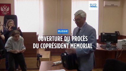 Le coprésident de l'ONG Memorial devant la justice russe accusé de "discréditer" l'armée