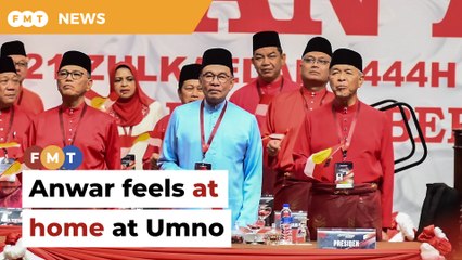 Anwar feels at home at Umno general assembly