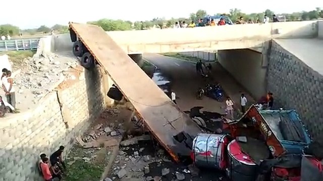 Accident on Delhi-Mumbai Highway