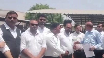 कासगंज: कोर्ट परिसर की सुरक्षा को लेकर अधिवक्ता रहे हड़ताल पर