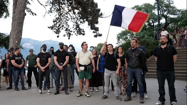 Attaque d’Annecy : des membres de l'ultradroite manifestent malgré l’interdiction préfectorale
