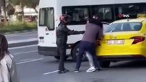 Le combat du chauffeur de taxi et du chauffeur de minibus à Sarıyer est filmé