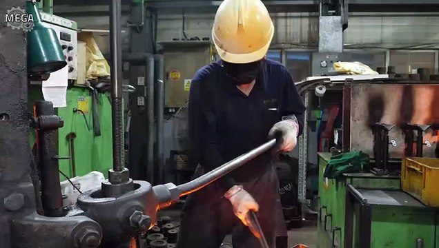 Huge bolt mass production process. Amazing Korean old metal factory