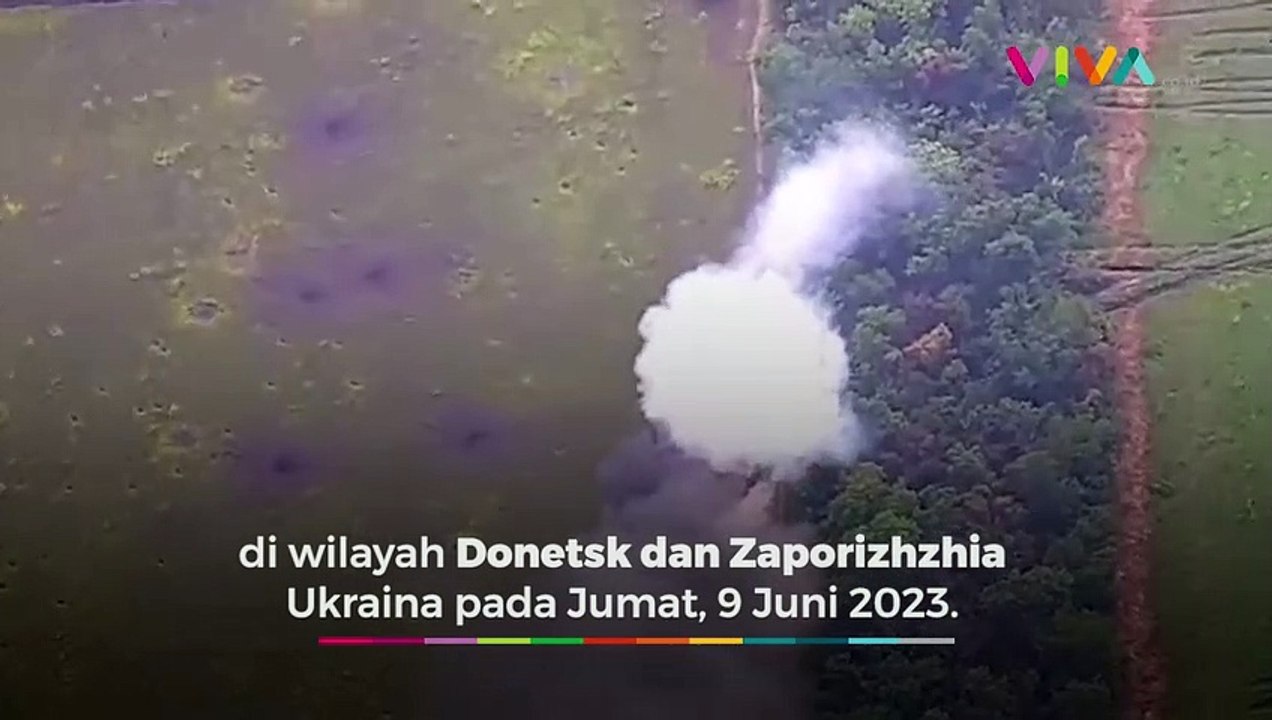 Tank Ukraina Ngibrit 'Disembur' Ledakan Ganas Pasukan Rusia