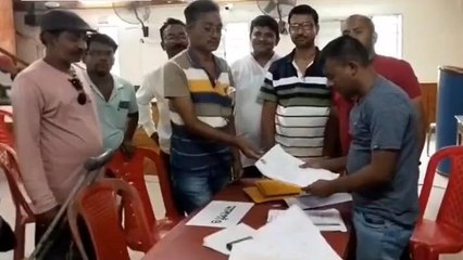 কংগ্রেসের পক্ষ থেকে একজন মননোয়ন পত্র জমা দিলেন