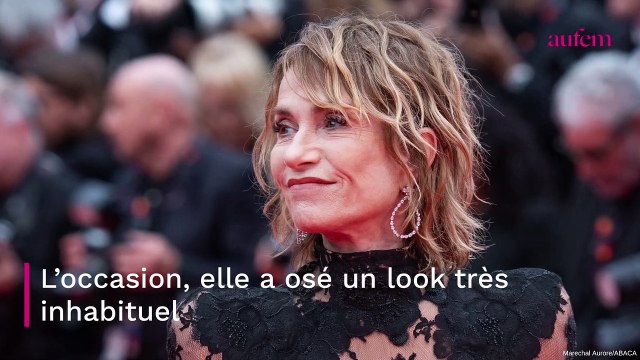 Isabelle Huppert surprend : elle ose une paire de chaussures hyper rajeunissantes (PHOTO)