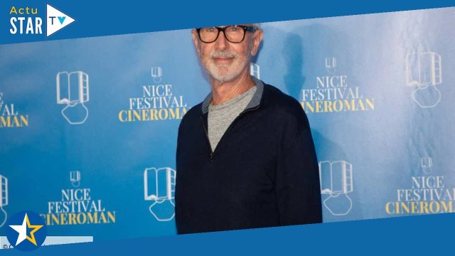 “Vous êtes au courant ?” : ce jour où Thierry Lhermitte a piégé sa partenaire Michèle Laroque