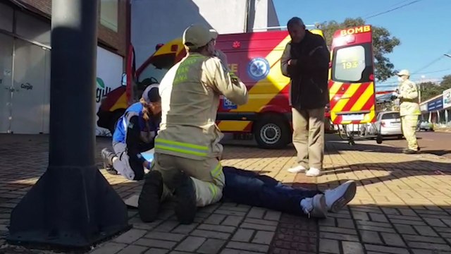 Siate atende vítima de queda na Rua Jorge Lacerda