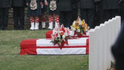 Funerali e sepoltura per tre canadesi caduti nella Grande Guerra