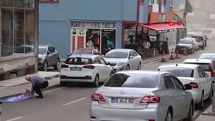 À Erzurum Oltu, la tempête a soufflé la tente du bazar