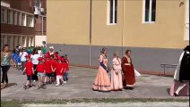 Il corteo storico alla scuola S. Maria Maddalena (Video Novi)