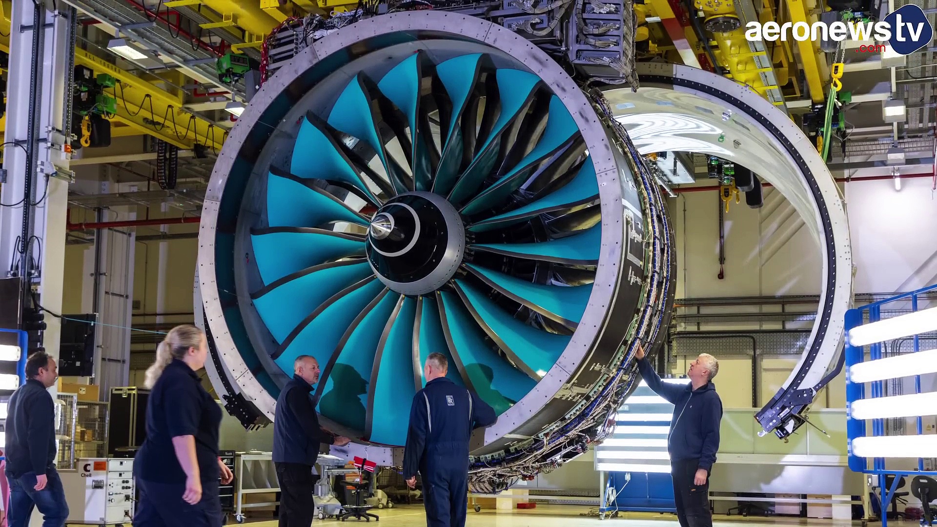 Aéronautique : Rolls Royce conçoit le moteur d'avion le plus grand au monde  - Capital.fr