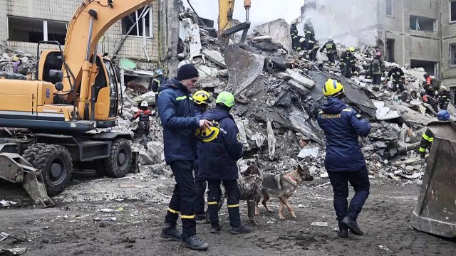 Ukraine: Suche nach Überlebenden nach russischem Angriff auf Dnipro