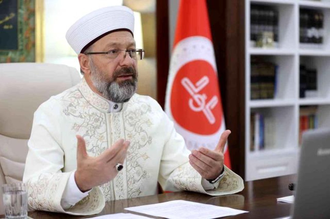 Diyanet İşleri Başkanı Erbaş: "Gençlerimize ne kadar iyi rehberlik yaparsak geleceğimiz de o kadar güzel olur"