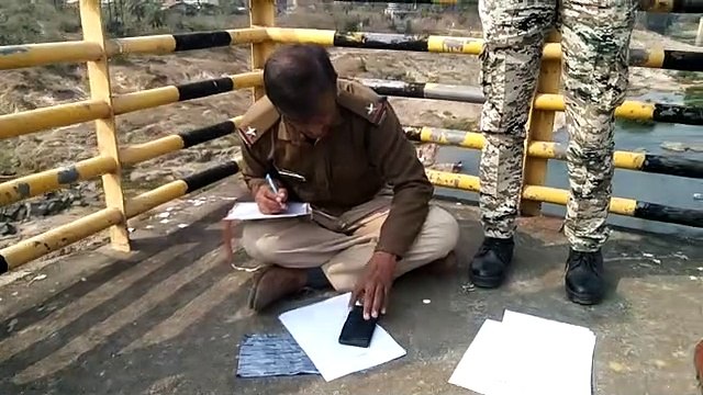 वैनगंगा नदी के रेलवे पुल पर मिला अज्ञात शव