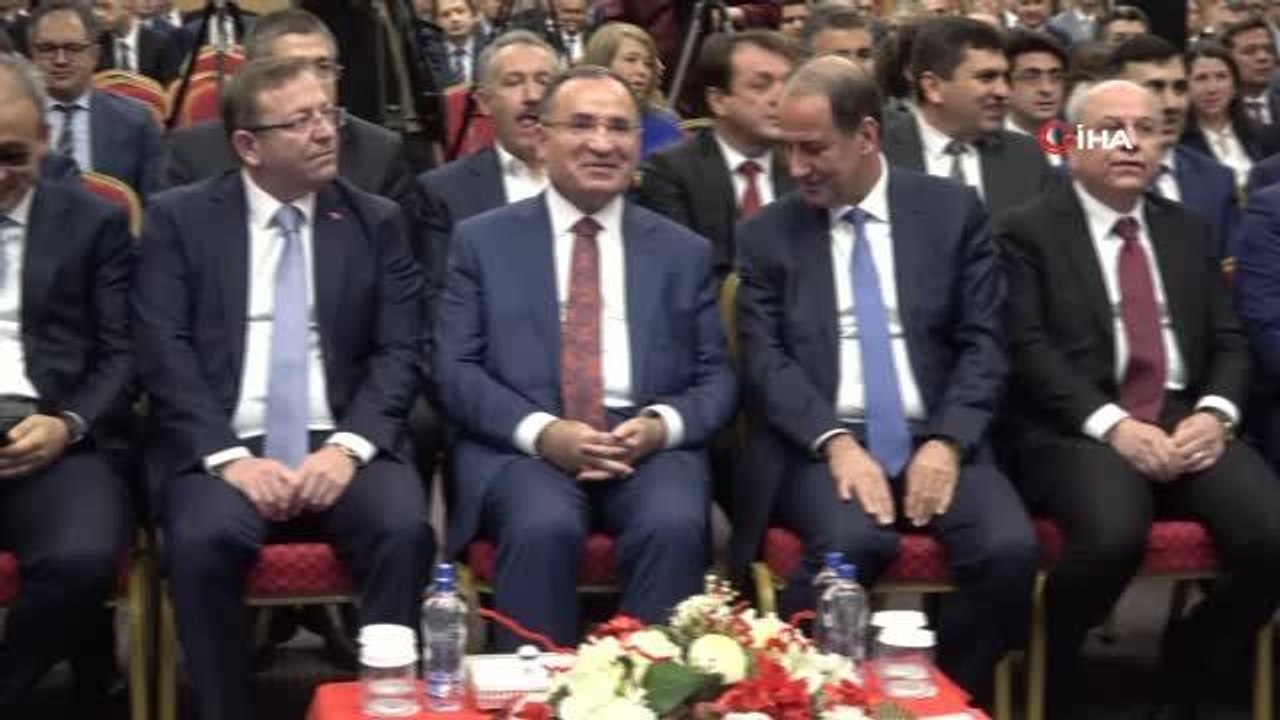 Adalet Bakanı Bekir Bozdağ, "Çat kapı icra dönemini kapanıyor"