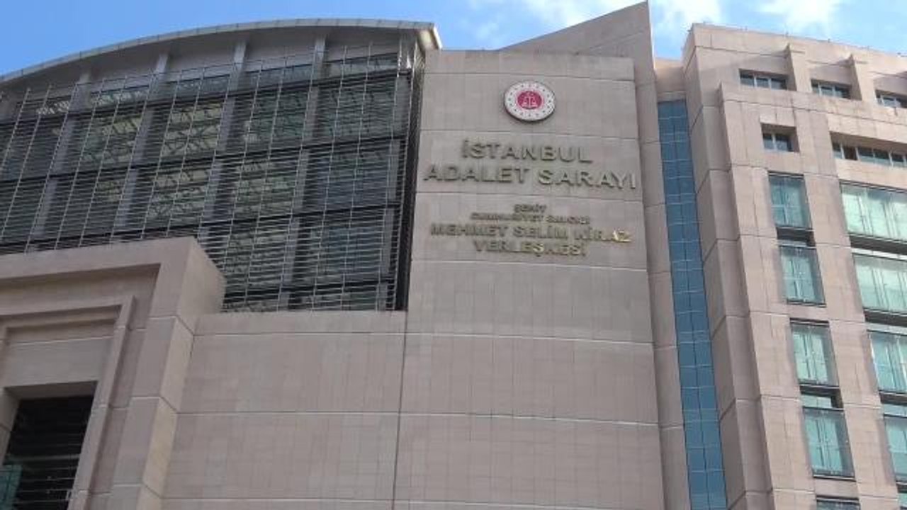 Mısır Çarşısı'ndaki Patlamaya İlişkin Davada Bugüne Kadar 3 Kez Beraat Eden Pınar Selek Hakkında Kırmızı Bülten Çıkarılmasına Karar Verildi