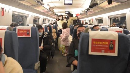 Bahar Festivali Seyahat Furyası Sürerken Çin'in Doğusundaki Tren İstasyonuna Bir Ziyaret